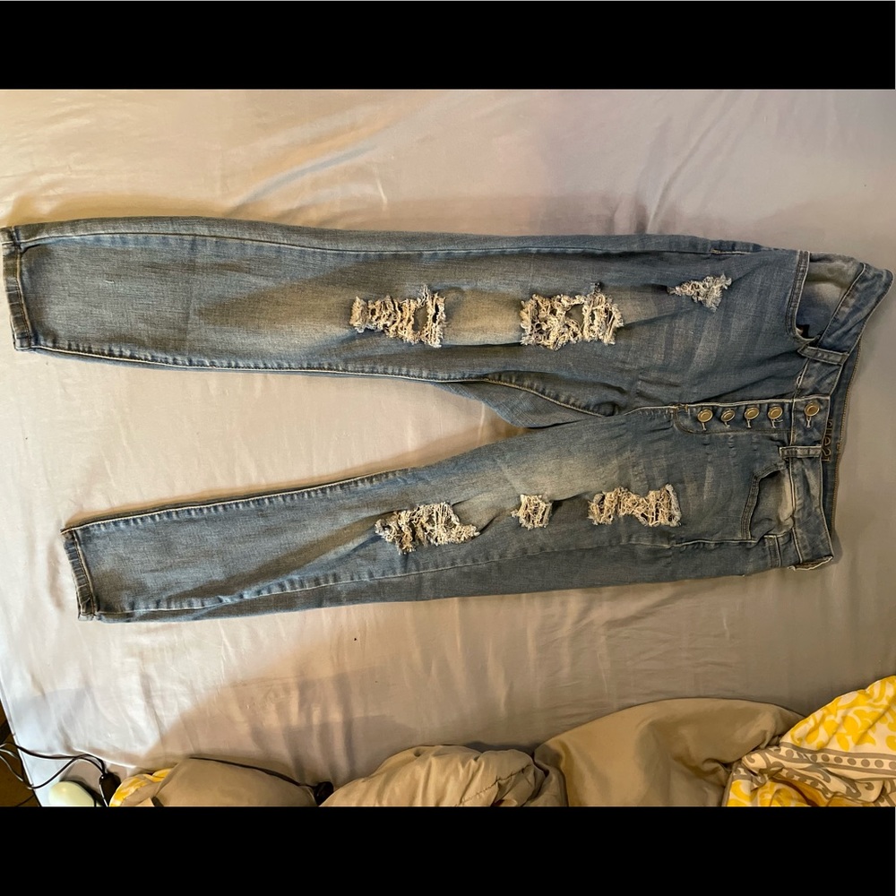 Rue 21 ripped skinny jeans